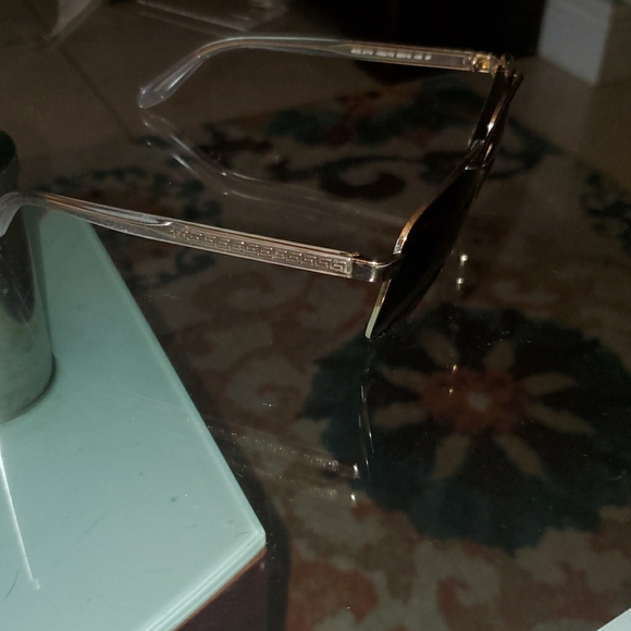Versace sunglasses - Picture 5 of 6